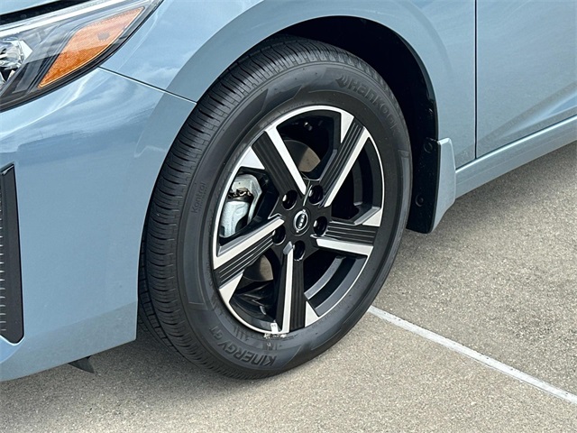 Vehicle image 7 of 18