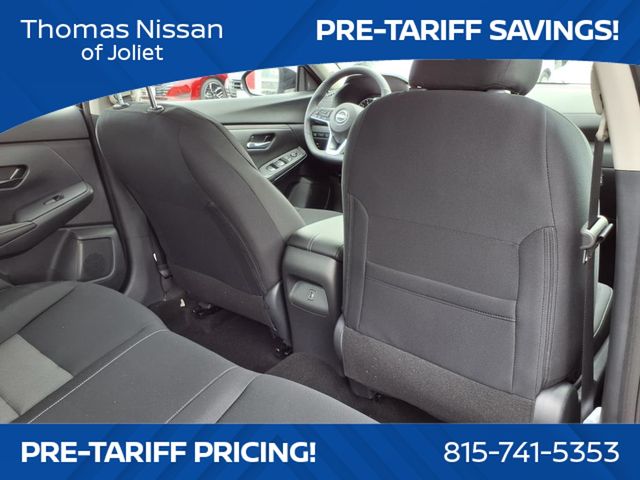 Vehicle image 16 of 25