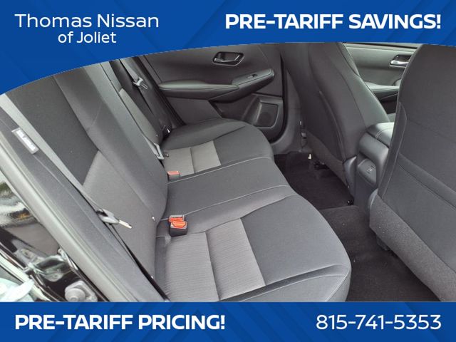 Vehicle image 15 of 25