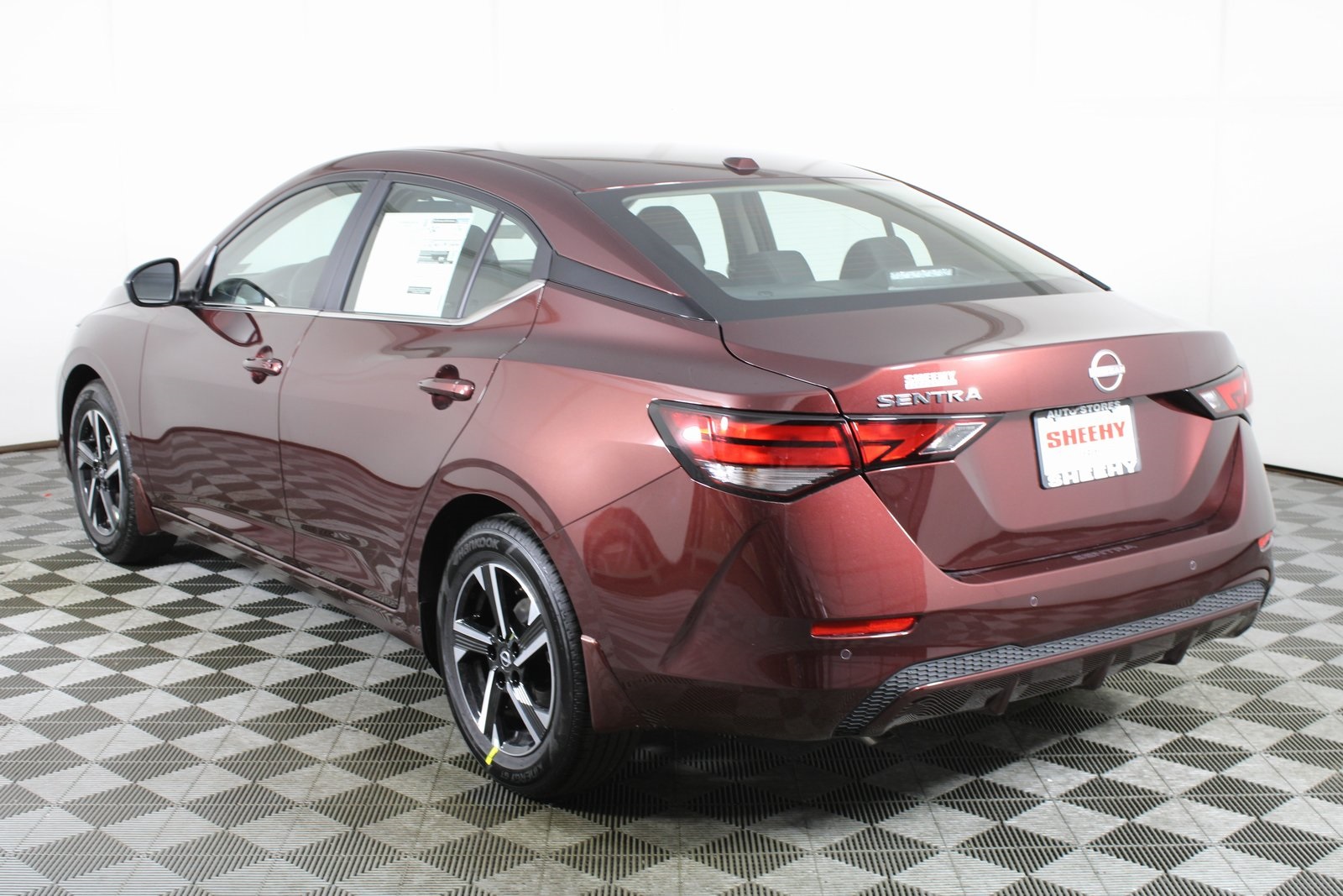 Vehicle image 5 of 22