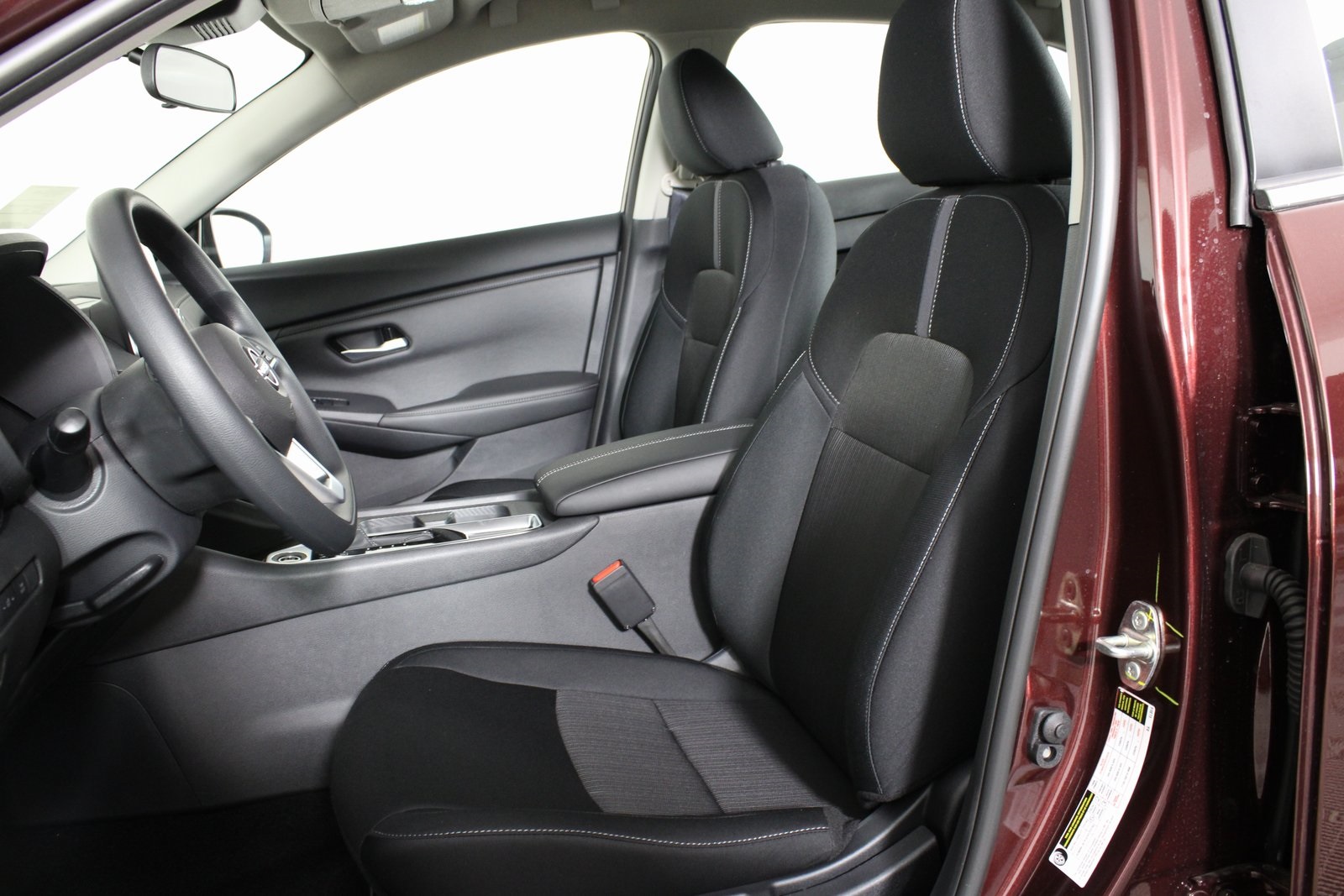 Vehicle image 10 of 22