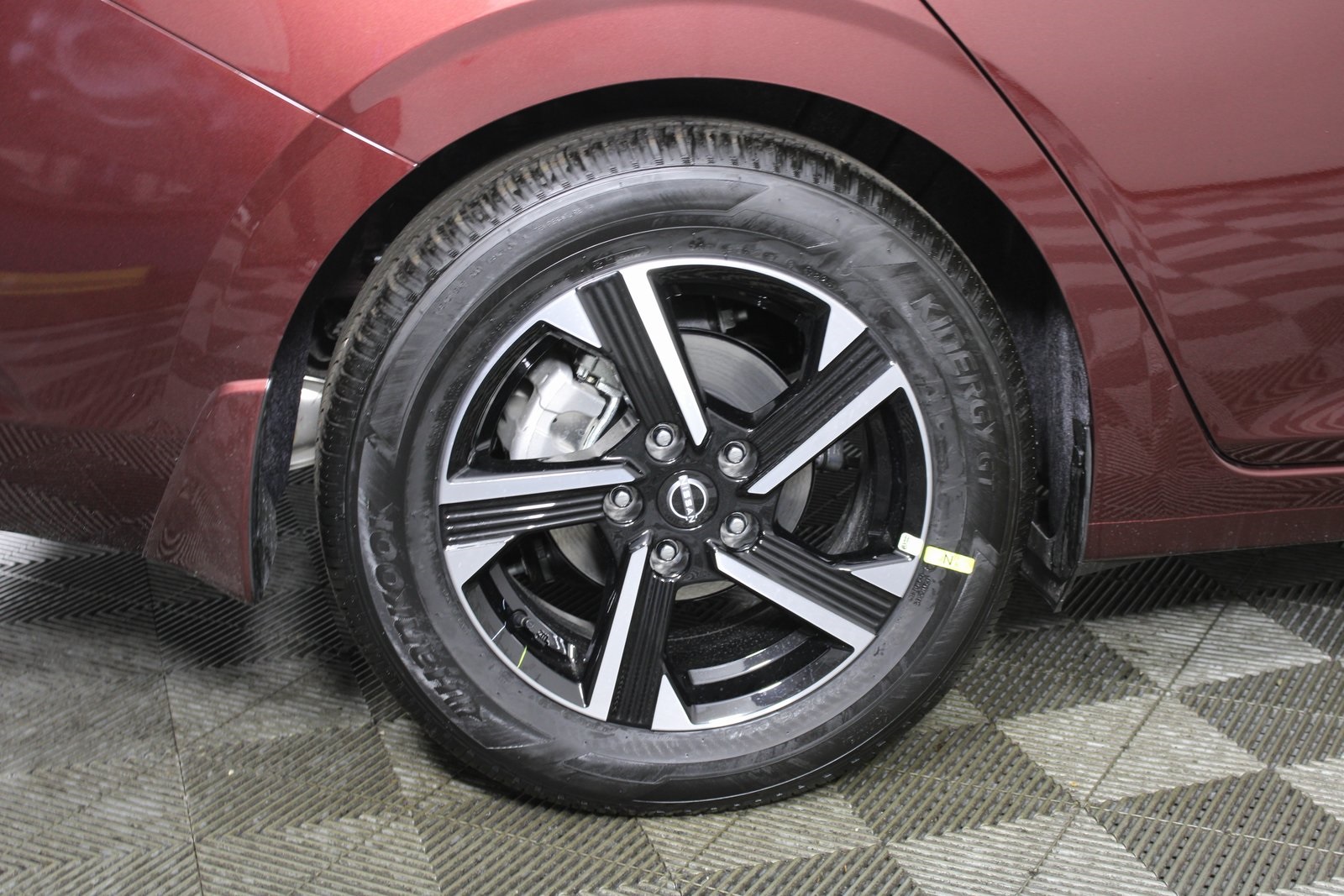 Vehicle image 6 of 22