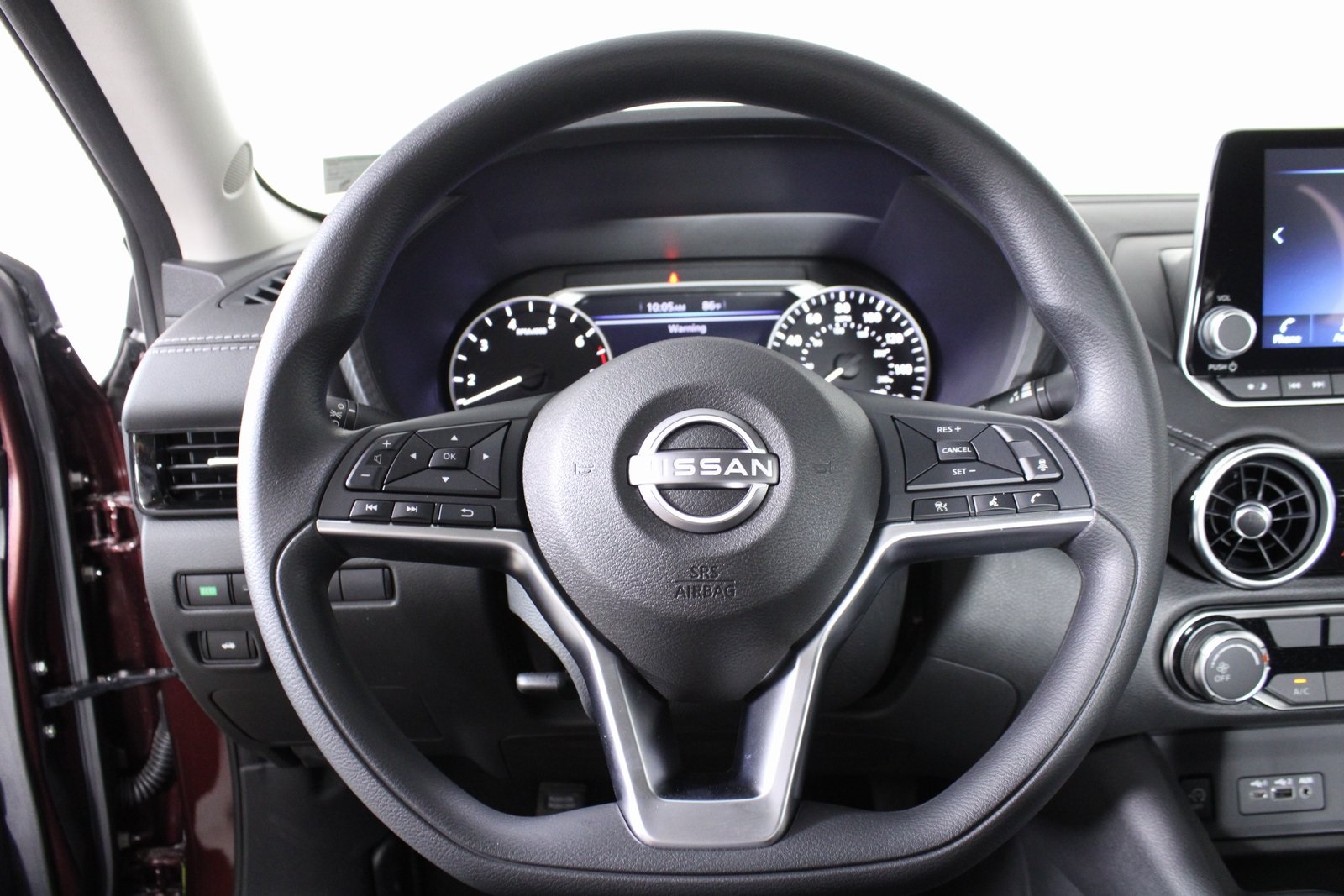 Vehicle image 18 of 22