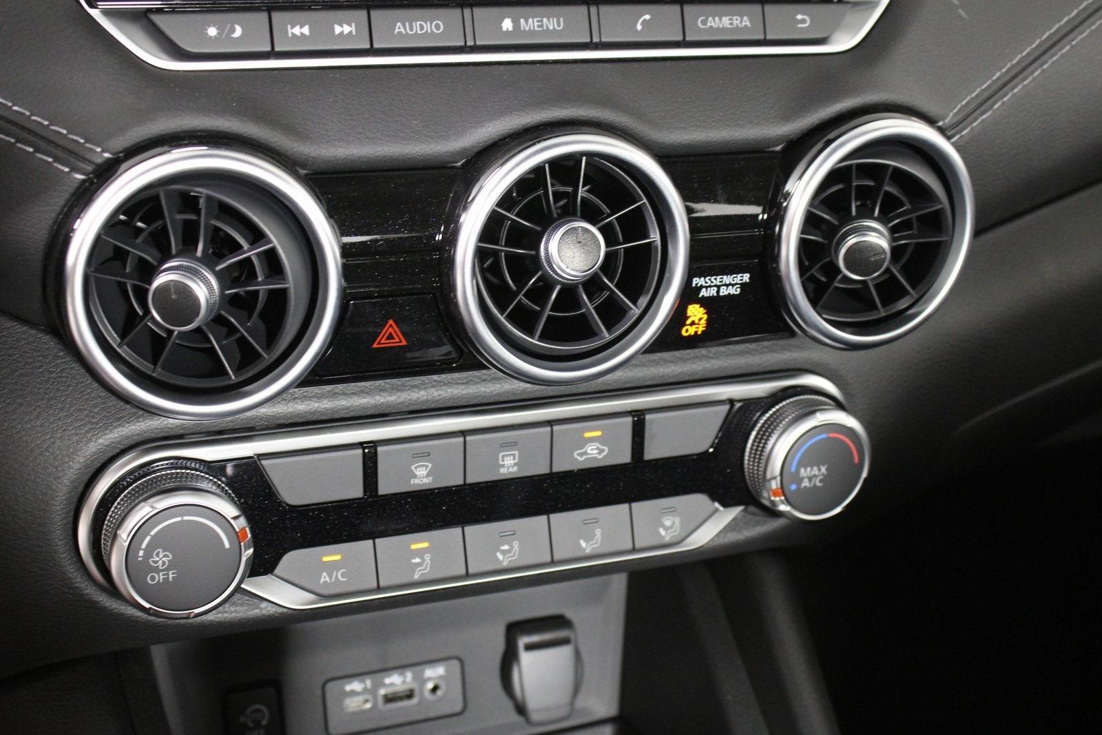 Vehicle image 15 of 22