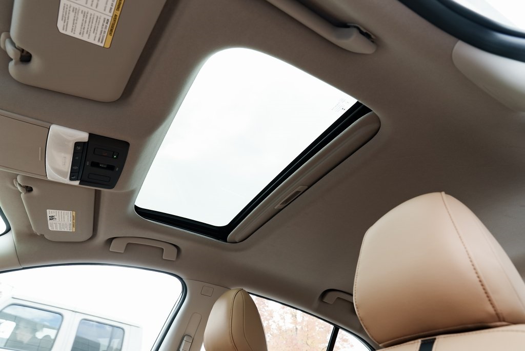 2025 Nissan Sentra SV Image 27 of 30