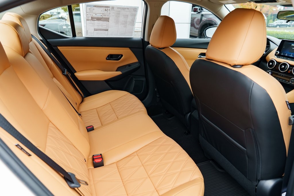 2025 Nissan Sentra SV Image 12 of 30