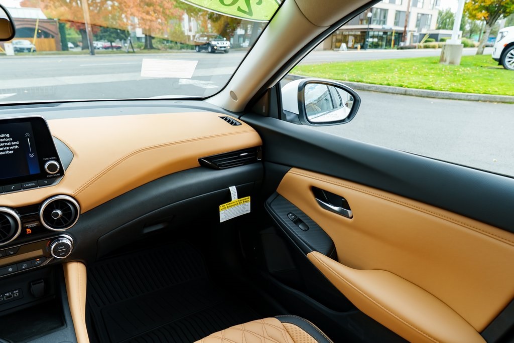 2025 Nissan Sentra SV Image 19 of 30