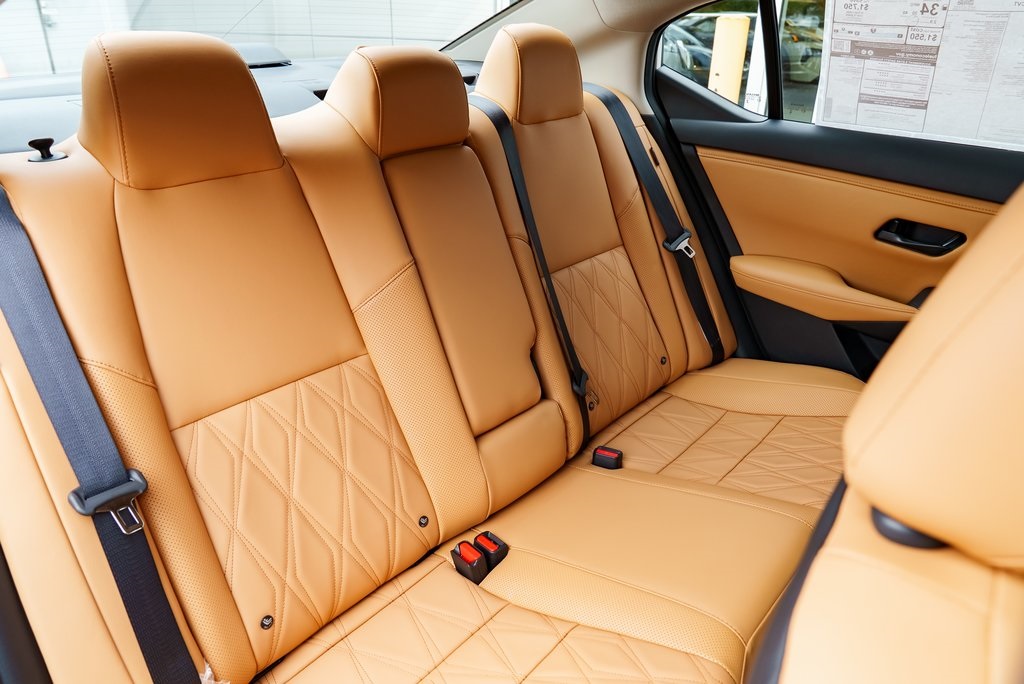 2025 Nissan Sentra SV Image 9 of 30