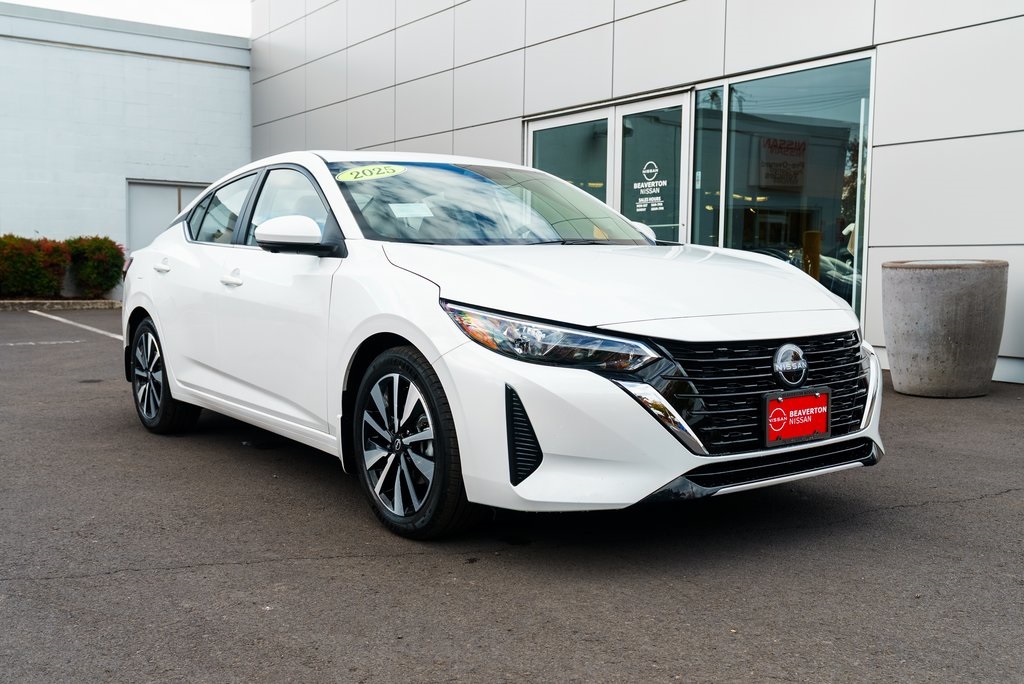 2025 Nissan Sentra SV Image 3 of 30