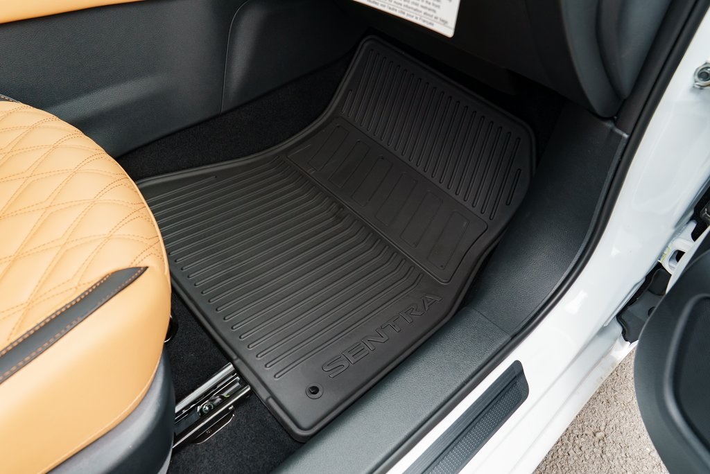 2025 Nissan Sentra SV Image 26 of 30