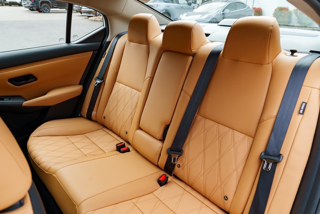 2025 Nissan Sentra SV Image 11 of 30