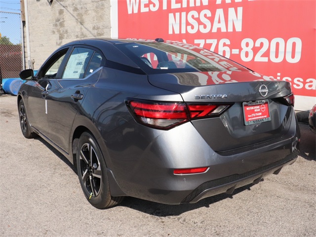 Vehicle image 11 of 24