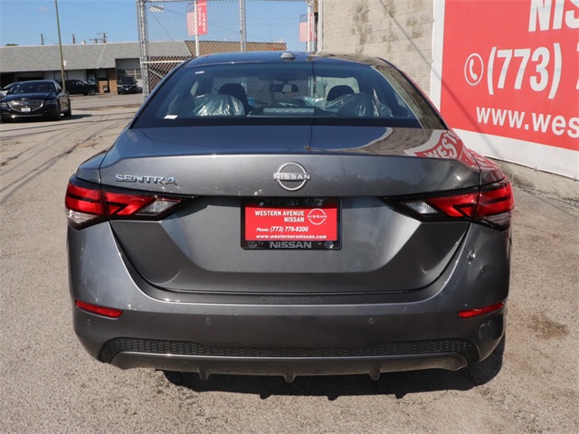 Vehicle image 8 of 24