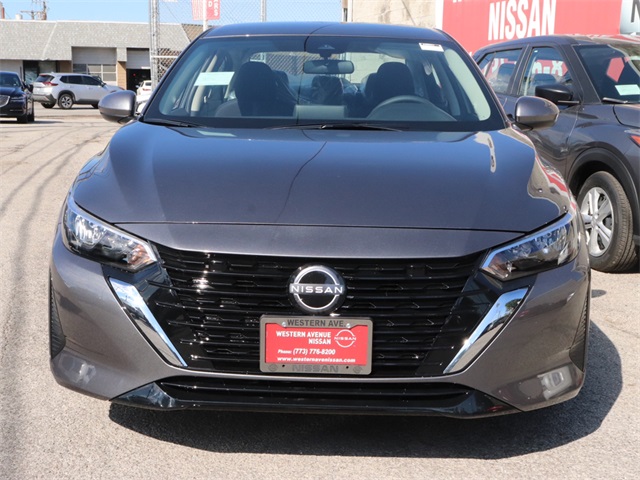 Vehicle image 4 of 24