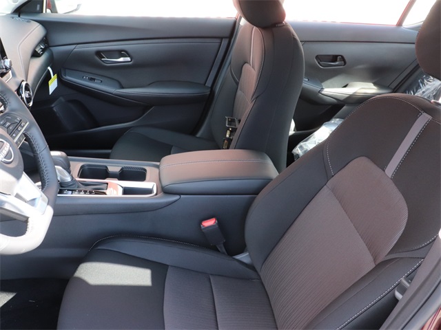 Vehicle image 15 of 24