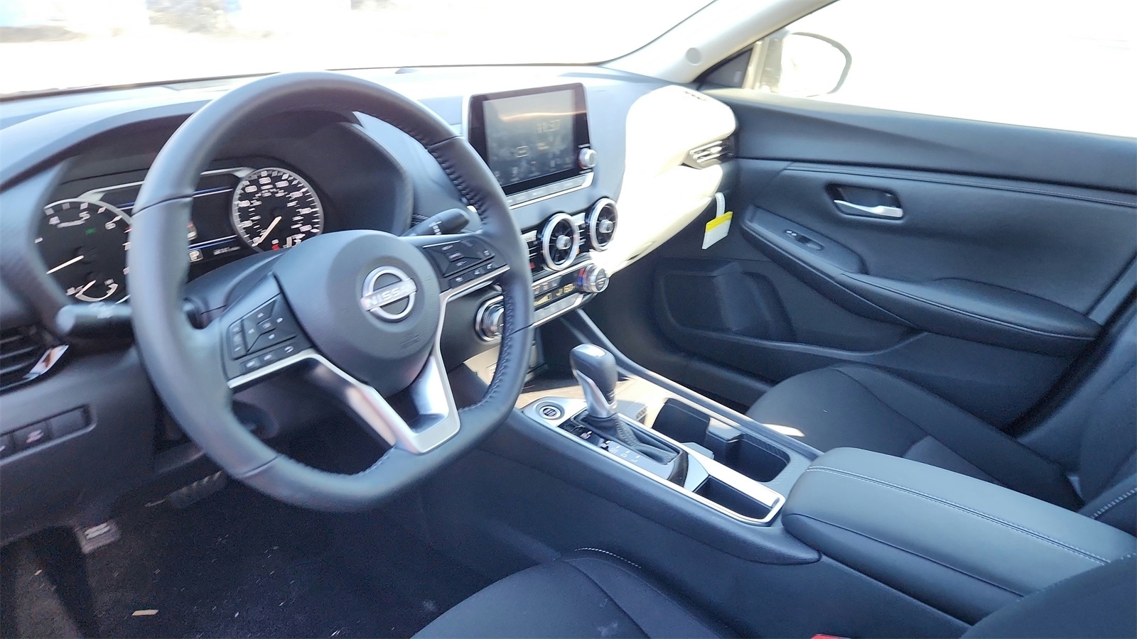 Vehicle image 15 of 34