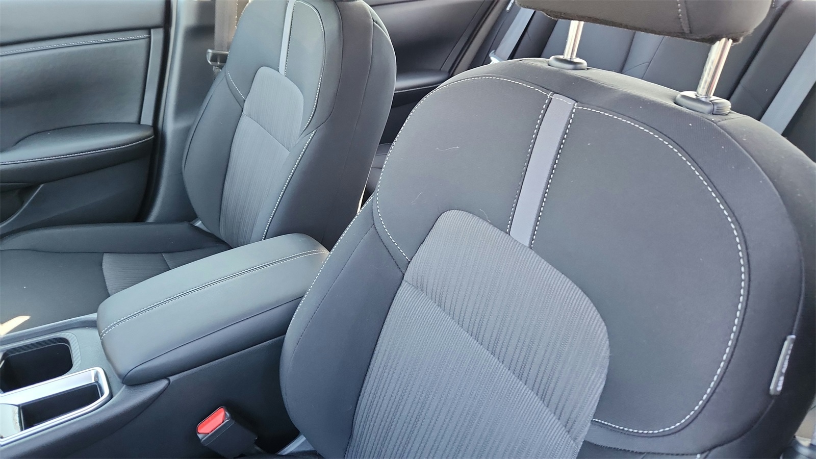 Vehicle image 16 of 34