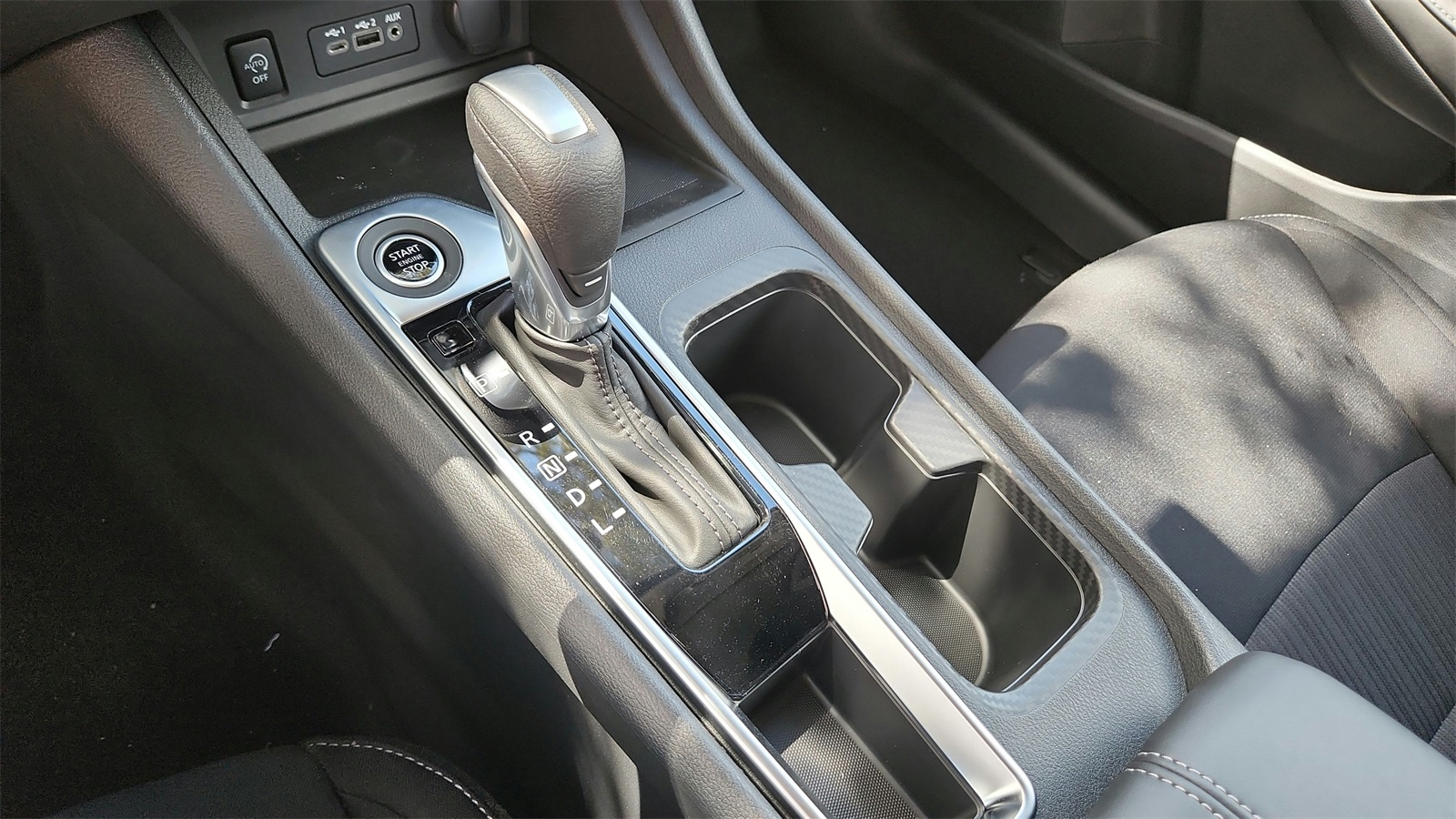 Vehicle image 11 of 34