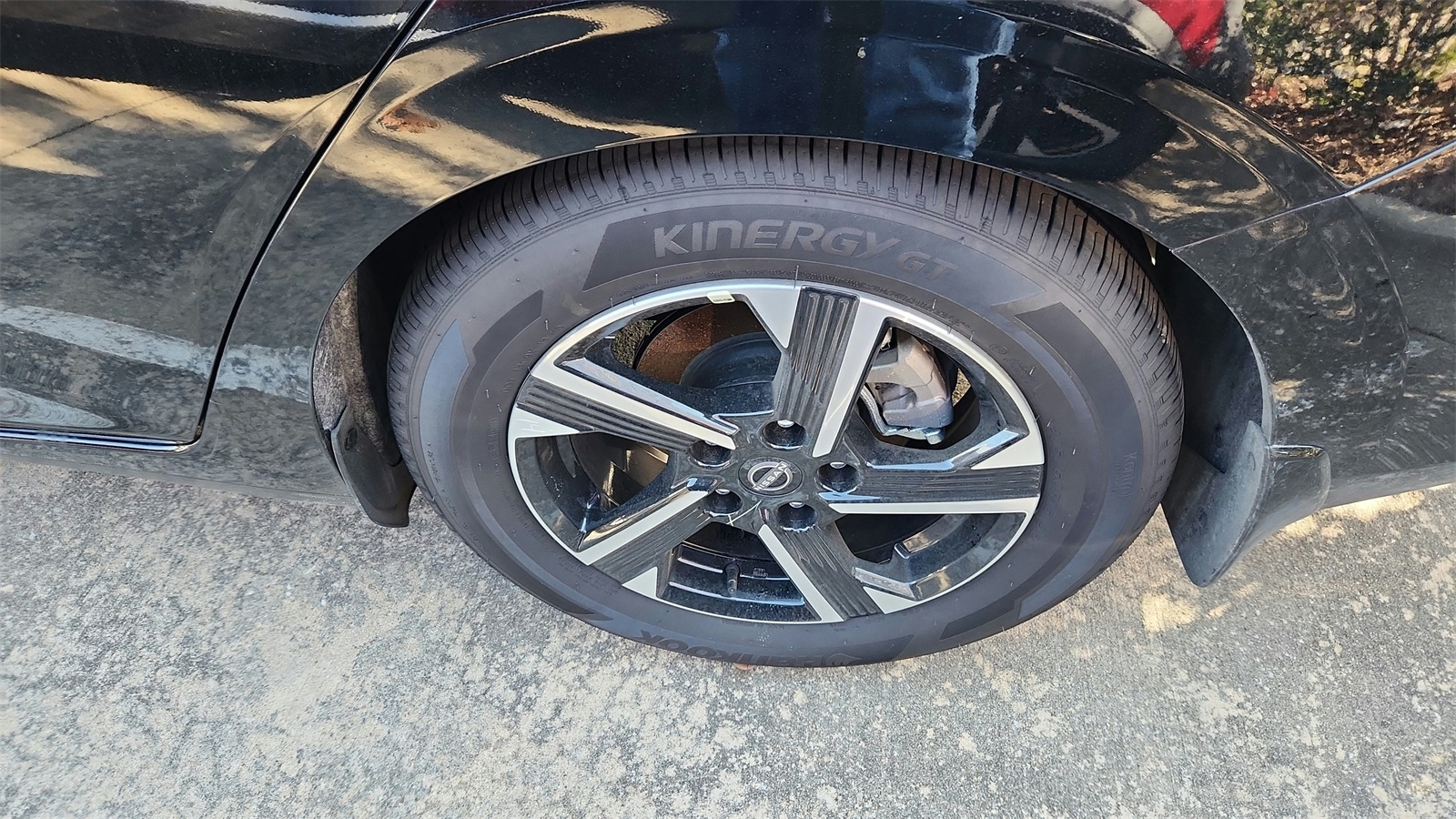 Vehicle image 28 of 34
