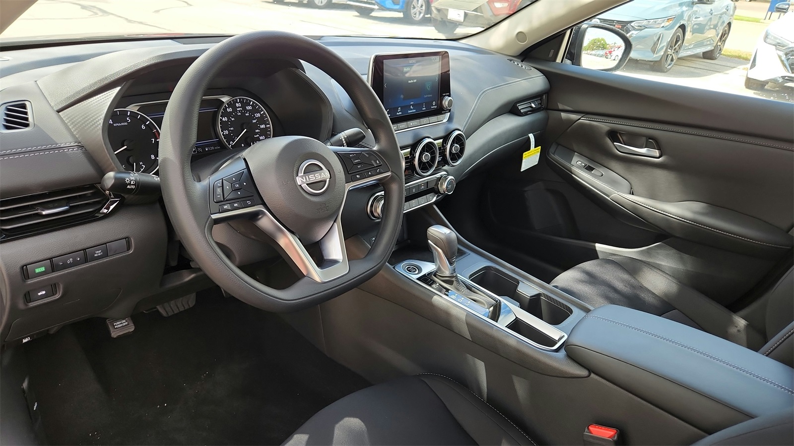 Vehicle image 9 of 34