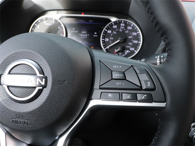Vehicle image 22 of 28