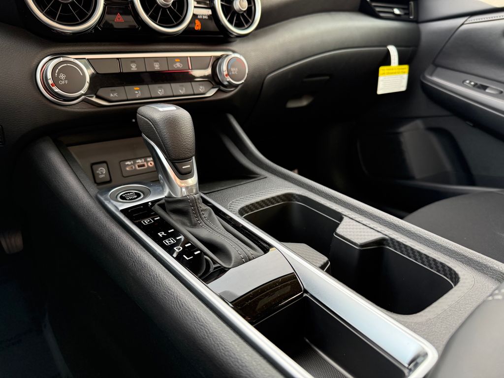 Vehicle image 22 of 28