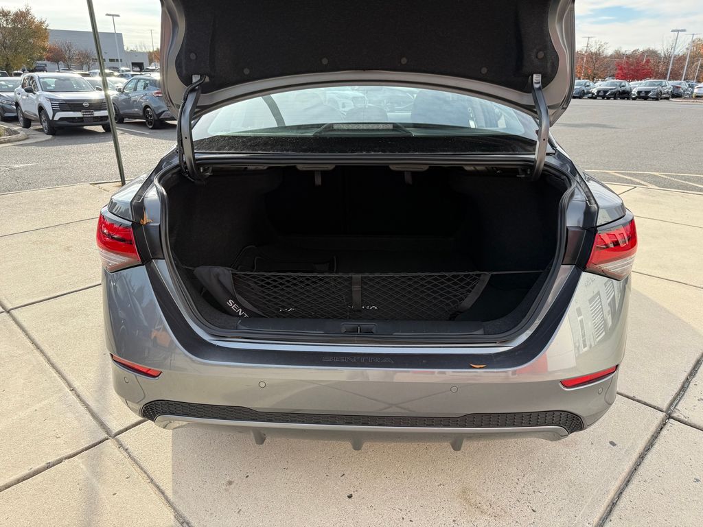 Vehicle image 25 of 28