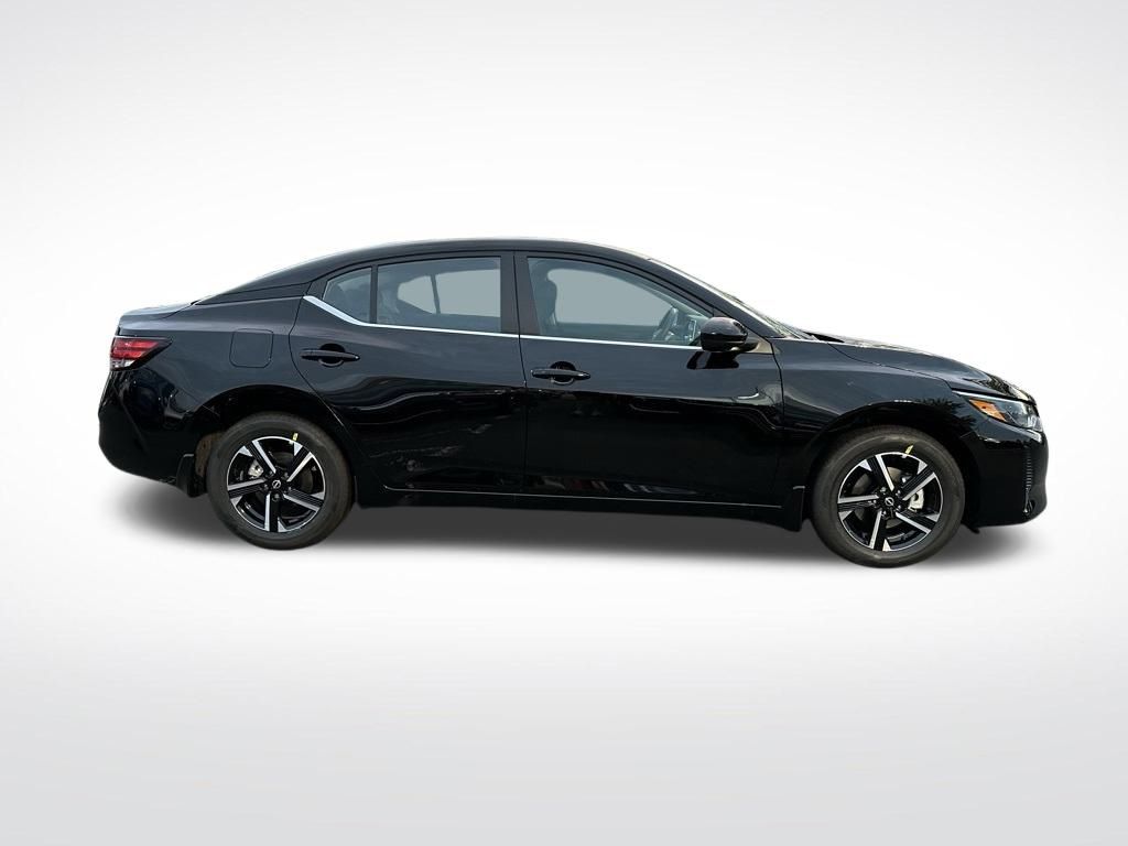 Vehicle image 4 of 28