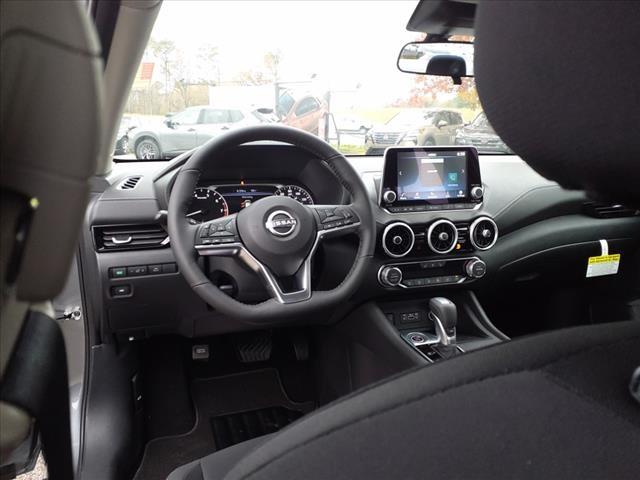 Vehicle image 9 of 14