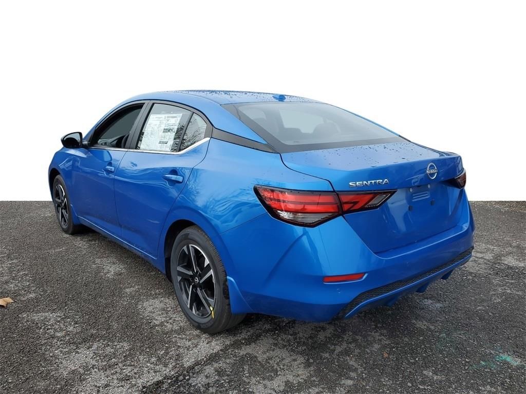 Vehicle image 4 of 9