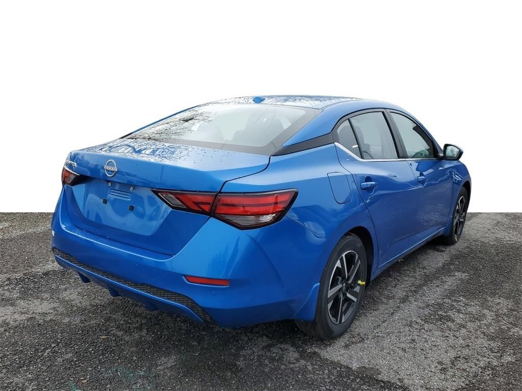 Vehicle image 3 of 9