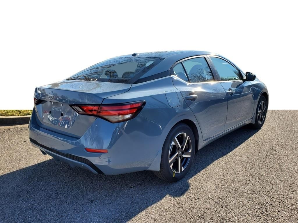 Vehicle image 3 of 9