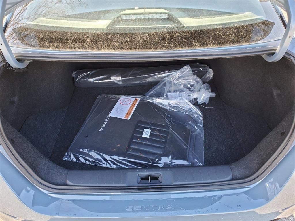 Vehicle image 6 of 9