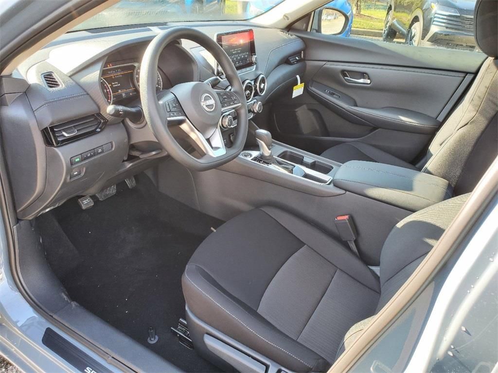 Vehicle image 9 of 9