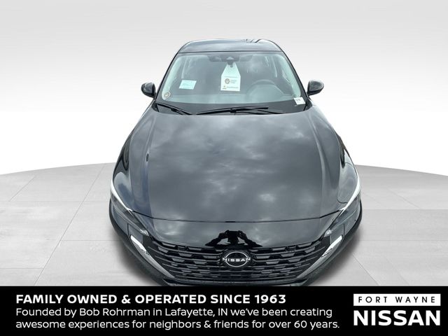 Vehicle image 4 of 37