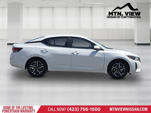 Vehicle image 3 of 18