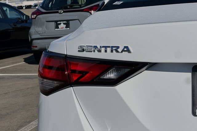 Vehicle image 20 of 21