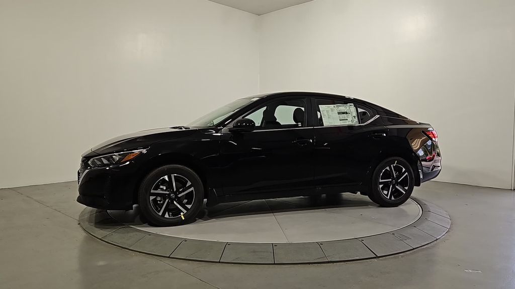 2025 Nissan Sentra SV Image 2 of 28