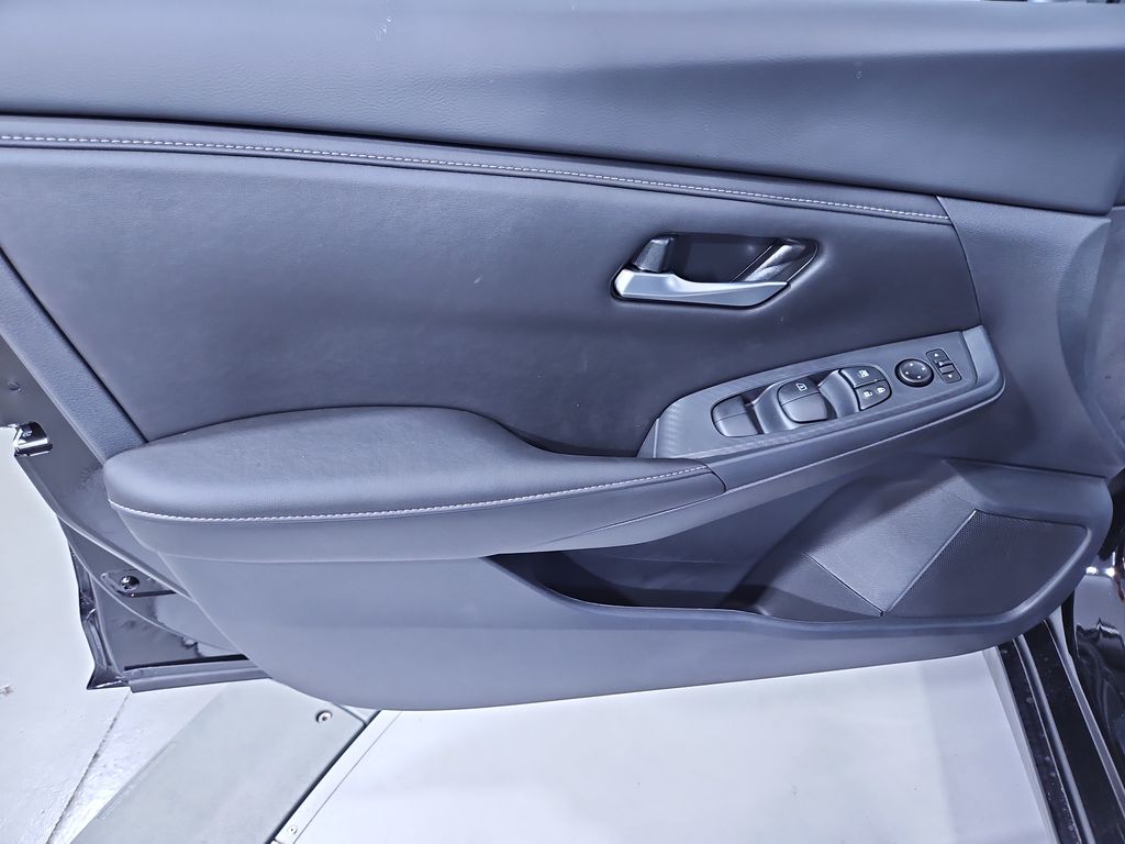 2025 Nissan Sentra SV Image 24 of 28