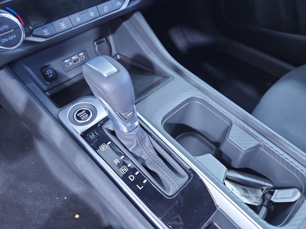 2025 Nissan Sentra SV Image 23 of 28