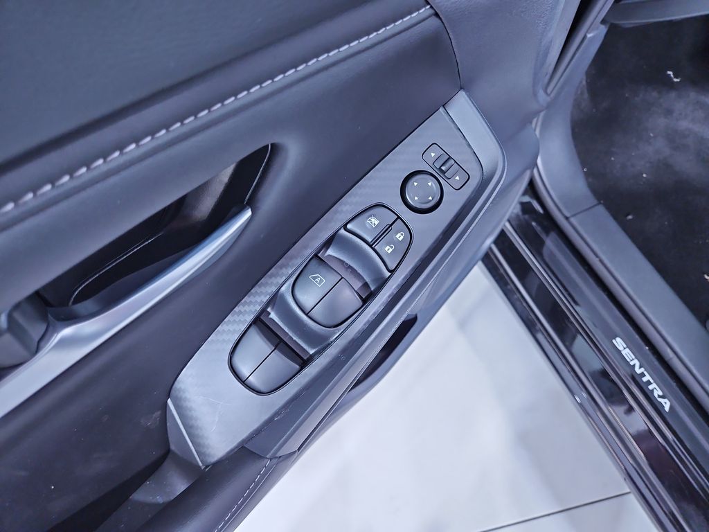 2025 Nissan Sentra SV Image 25 of 28