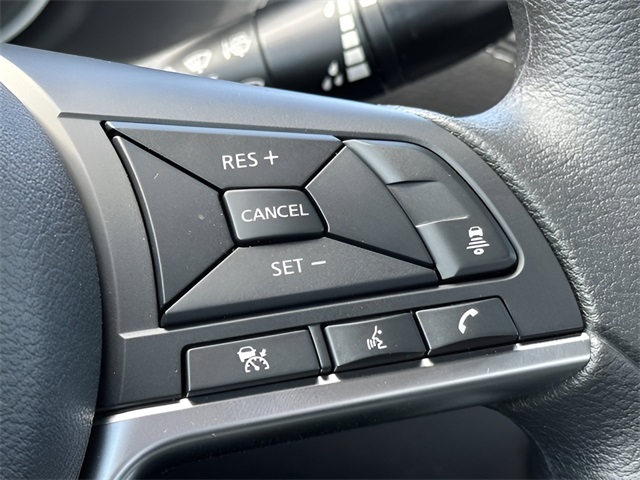 2025 Nissan Sentra SV Image 19 of 24