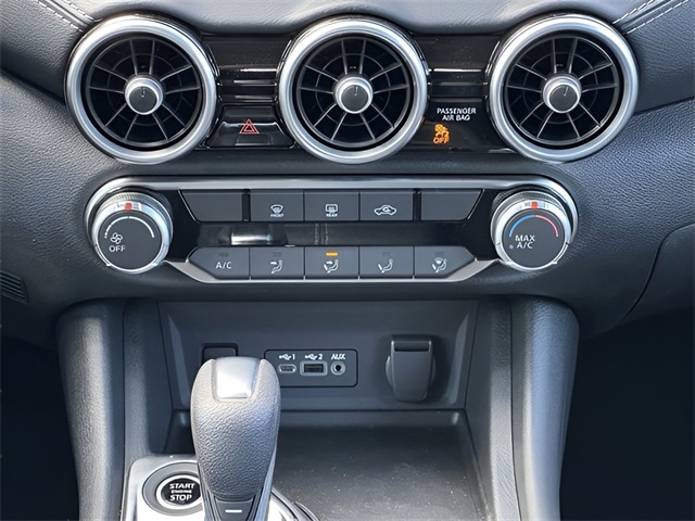 2025 Nissan Sentra SV Image 16 of 24
