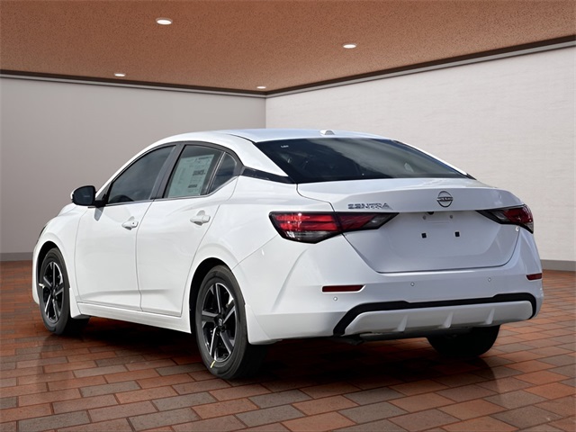 2025 Nissan Sentra SV Image 3 of 24