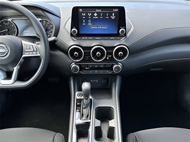 2025 Nissan Sentra SV Image 15 of 24