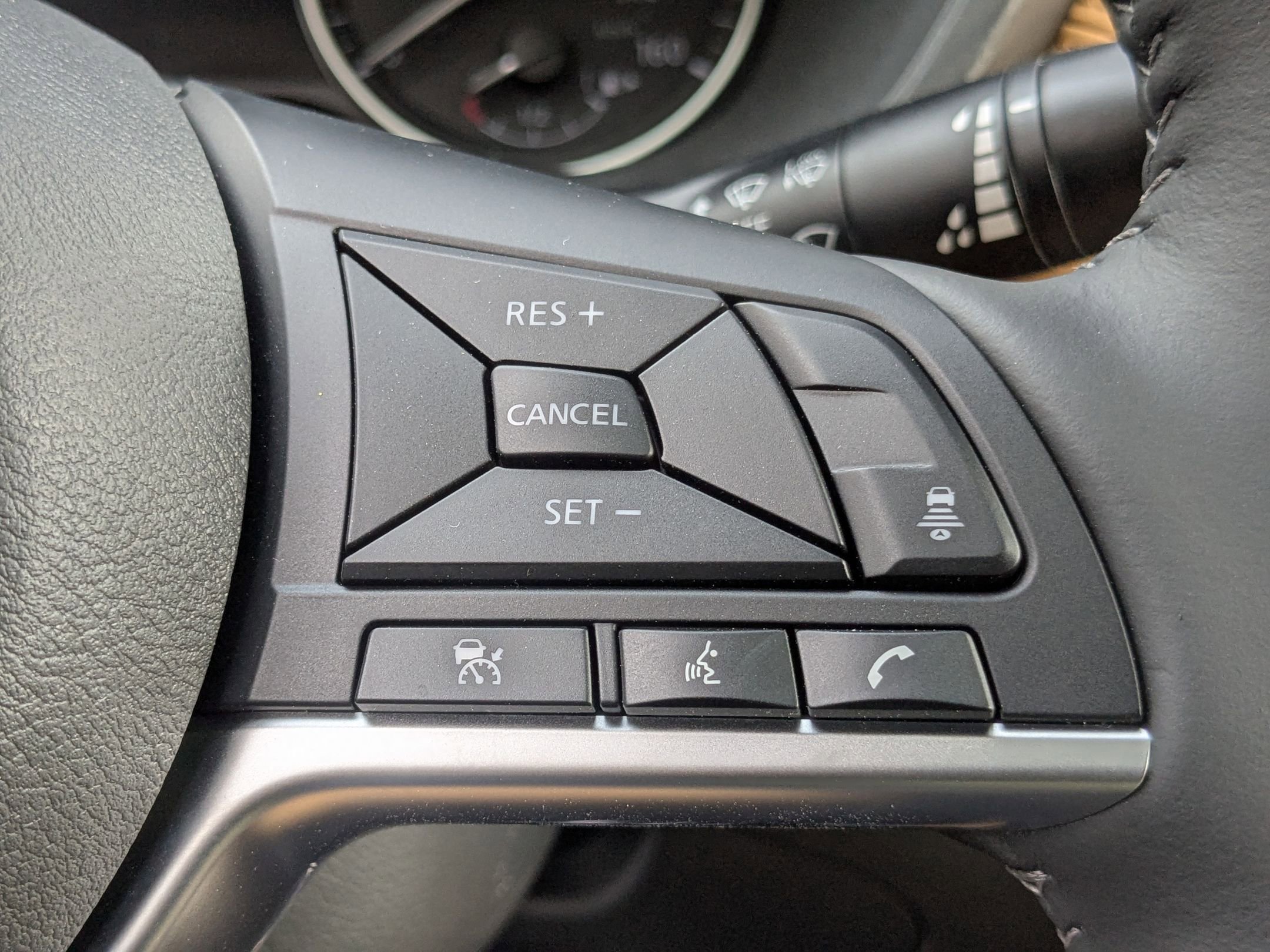 2025 Nissan Sentra SV Image 23 of 27