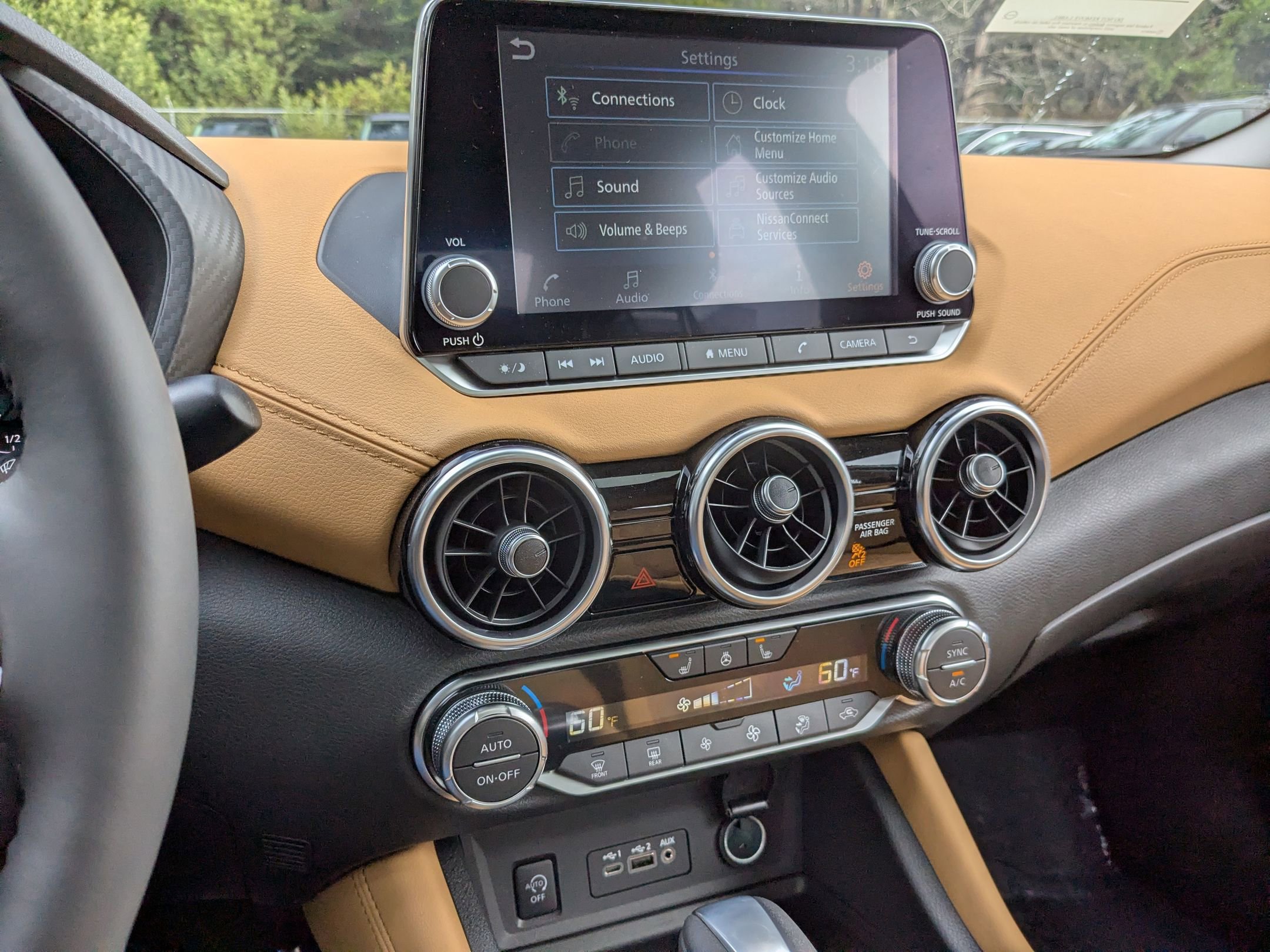 2025 Nissan Sentra SV Image 17 of 27