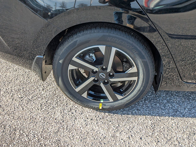 Vehicle image 7 of 27