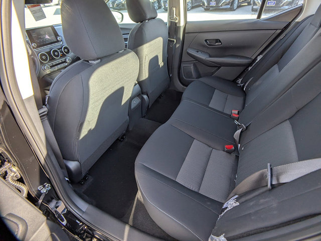 Vehicle image 9 of 27
