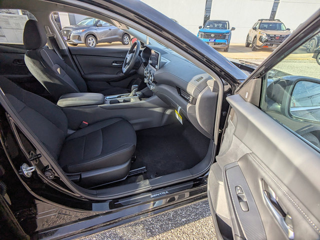 Vehicle image 11 of 27